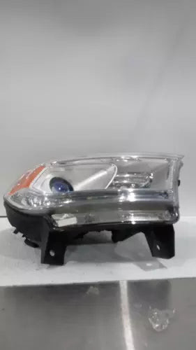 2015 Dodge Durango w/o LED daytime running l Used OEM headlight used OEM headlight