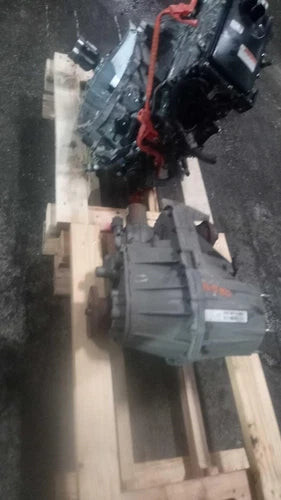 2009 Jeep Liberty Transfer Case Assembly 4WD OEM Green Used 149K Mi used OEM transfer case