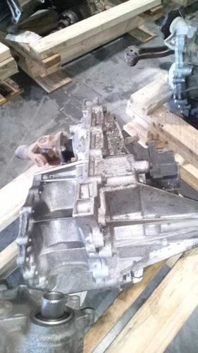 2012 Nissan Pathfinder Transfer Case Assembly OEM Used Black 6 Mo Warranty used OEM transfer case