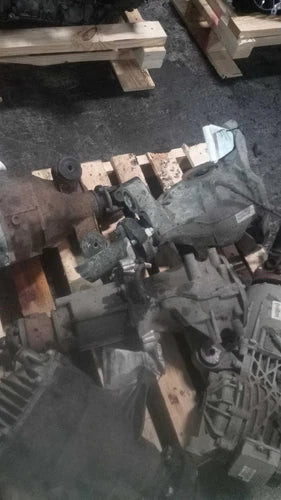 2014 Ford Explorer Differential Carrier Assembly OEM Used White 149K Miles used OEM differential carrier