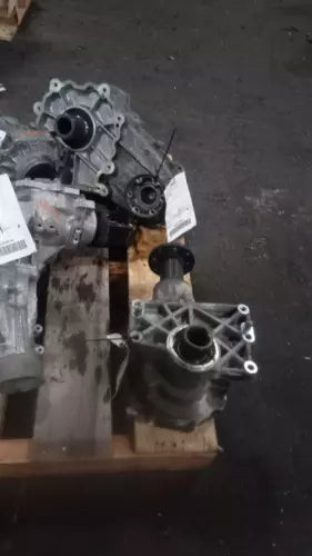 Hyundai Santa Fe 2011 Transfer Case Assembly Used OEM Blue 72000 Miles used OEM transfer case