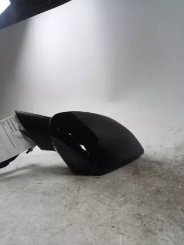 2023 Kia Sportage w/turn signal w/o camera gloss bl Used OEM door mirror used OEM door mirror