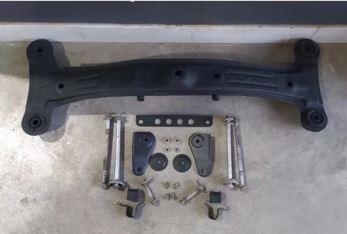 97-01 Toyota Camry Solara Rear Crossmember W/BOLTS ORIGINAL OEM part used OEM rear subframe and crossmember