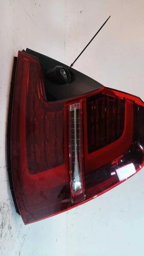 2019 Volvo s60 quarter panel mounted Used OEM tail light used OEM tail light