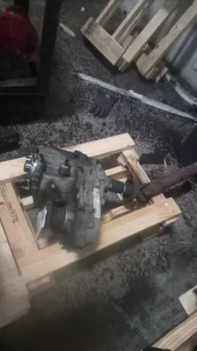 Used OEM 2004 Jeep Grand Cherokee Transfer Case Assembly 52099361AE used OEM transfer case