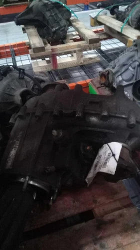 Used OEM 2014 Jeep Wrangler Transfer Case Assembly 3.6L 157K Grey used OEM transfer case