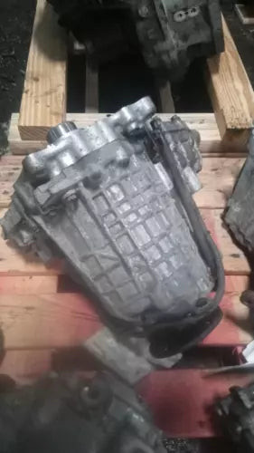 Used OEM Infiniti G37 2013 Transfer Case Assembly 91000 Miles OEM used OEM transfer case