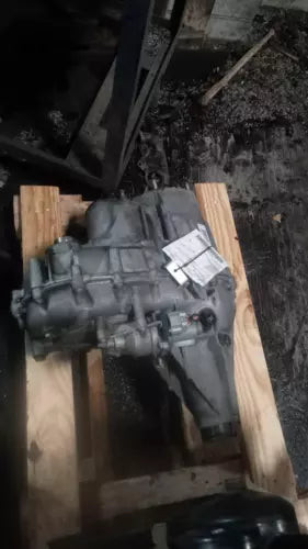 Used 2013 Chevrolet Tahoe Transfer Case Assembly OEM Silver 201000 Miles used OEM transfer case
