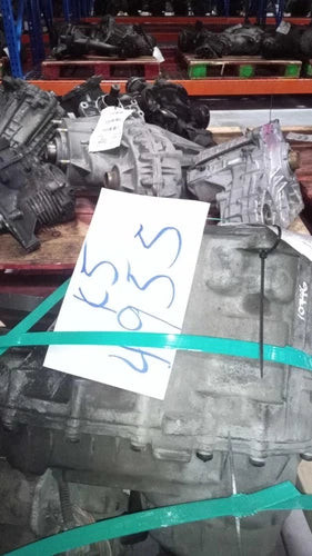 Used OEM Ford Explorer Transfer Case Assembly 2003 4.0L V6 165K miles used OEM transfer case
