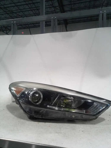 2017 Hyundai Tucson gasoline halogen w/o LED Used OEM headlight used OEM headlight