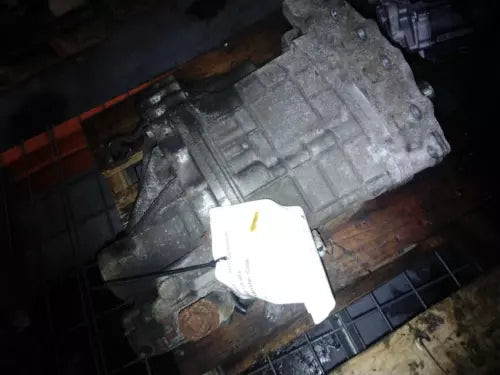 Used OEM Suzuki Vitara Transfer Case Assembly 2004 2005 82000 Miles used OEM transfer case