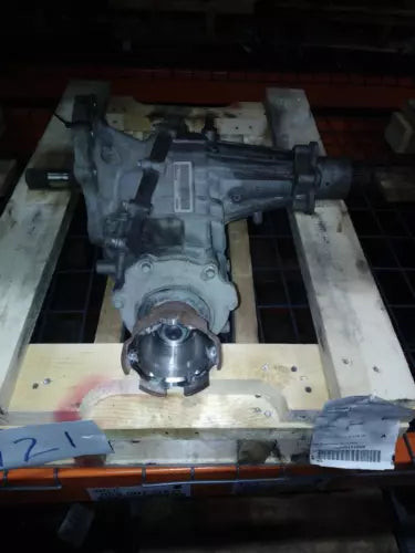 Used OEM 2015 GMC Acadia Transfer Case Assembly 3.6L Denali White used OEM transfer case