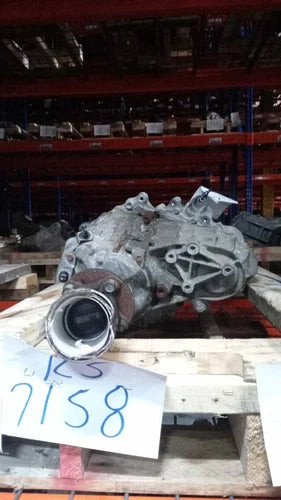 Used OEM Infiniti M37 Transfer Case Assembly 2012 Grey 172K miles used OEM transfer case
