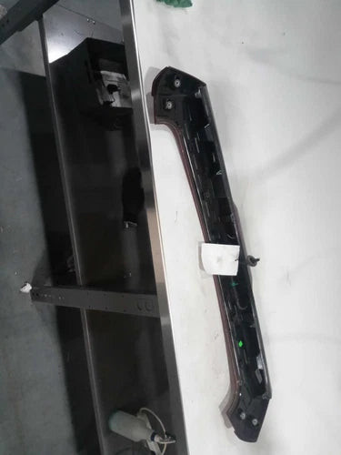 2018 Chevrolet Equinox Rear Used OEM spoiler used OEM spoiler