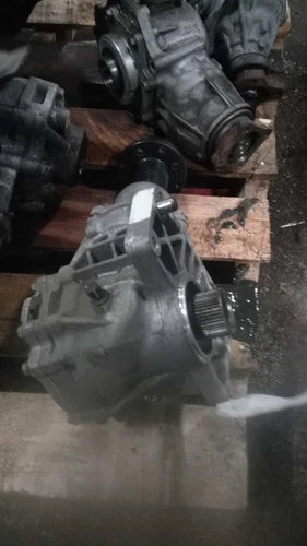 Used OEM Hyundai Santa Fe 2017 Transfer Case Assembly 99K Miles used OEM transfer case
