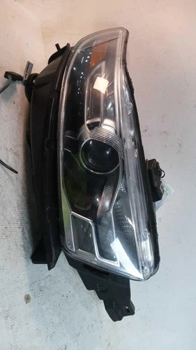 2016 Ford Taurus police package halogen w/o Used OEM headlight used OEM headlight