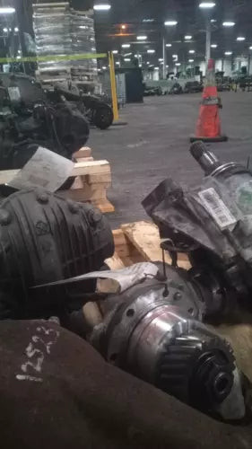 Used OEM Mercedes-Benz GLA-Class Transfer Case Assembly 2016 2.0L Black used OEM transfer case