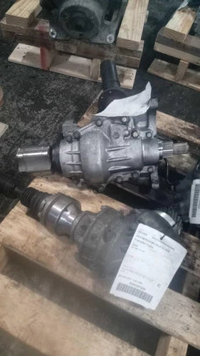 Used OEM Mercedes-Benz GLA-Class Transfer Case Assembly 2016 97000 miles used OEM transfer case