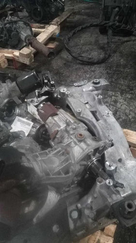 2016 Mitsubishi Outlander Transfer Case Assembly OEM Used White 114K Warranty used OEM transfer case