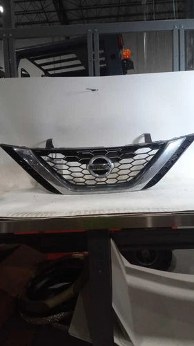 Nissan Sentra 2019 Black OEM Upper Bumper Grille 4DR Sedan Used used OEM bumper cover