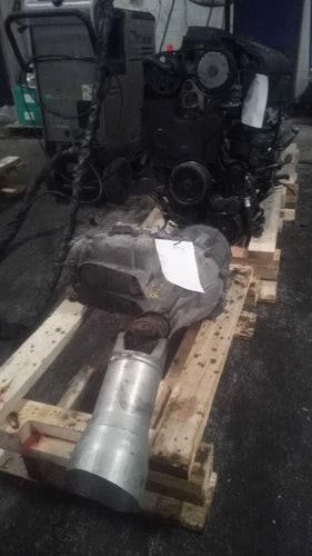 2013 Chevrolet Silverado 1500 Transfer Case Assembly OEM Used White 180K Miles used OEM transfer case