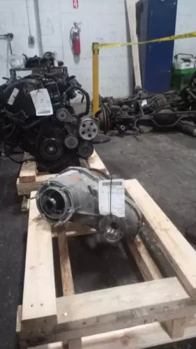 2008 Dodge Nitro OEM Transfer Case Assembly 3.7L Used Black 39K Miles used OEM transfer case