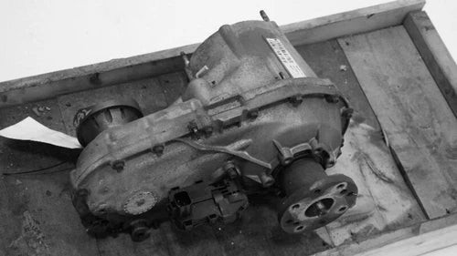 Used 2007 Dodge Nitro OEM Transfer Case Assembly 3.7L Silver 52853415AC used OEM transfer case