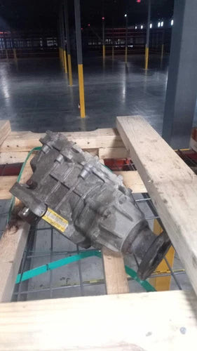 Used 2014 Kia Sorento Transfer Case Assembly OEM Black 3.3L 115K miles used OEM transfer case