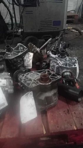 Used 2015 Hyundai Santa Fe Transfer Case OEM Silver 116K Miles Warranty used OEM transfer case