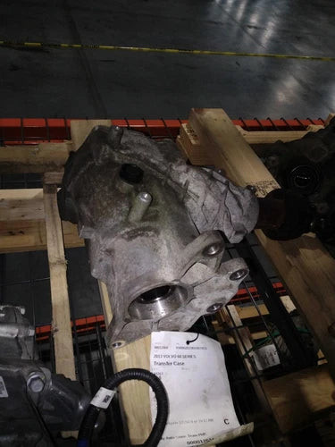 Used OEM Volvo 60 Series Transfer Case Assembly 2013 Grey 90000 Miles used OEM transfer case