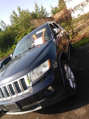 2011 Jeep Grand cherokee Front Laredo VIN A 7th dig Used OEM fender used OEM fender