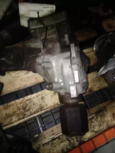 Used 2011 Toyota Sienna Transfer Case OEM Silver 144K Miles Warranty used OEM transfer case