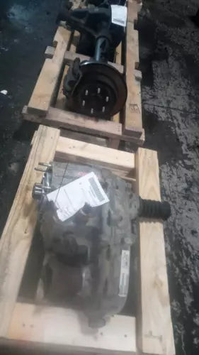 Used OEM Jeep Liberty Transfer Case Assembly 2003 165K miles 6 Mo Warranty used OEM transfer case