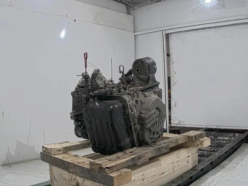2003 Hyundai Sonata Automatic Transmission Assembly Used OEM Silver 2.7L used OEM transmission assembly