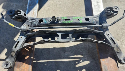 2016 Hyundai Sonata rear crossmember subframe assembly OEM used OEM rear subframe and crossmember