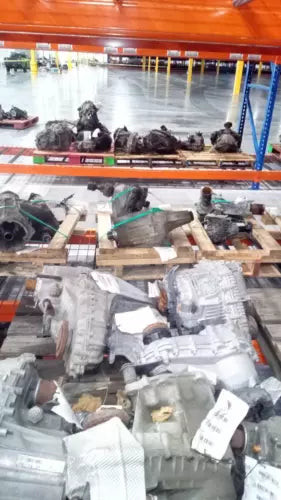 Used 2009 Ford Explorer Transfer Case Assembly OEM 8L2Z7A195CB 166K Miles used OEM transfer case