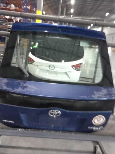 2009 Toyota Prius w/wiper w/rear view camera Used OEM deck lid used OEM deck lid