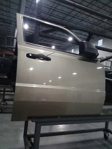 2008 Jeep Patriot R. electric window Used OEM complete door assembly used OEM complete door assembly