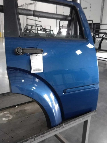 2010 Dodge Nitro electric R. priva Used OEM complete door assembly used OEM complete door assembly