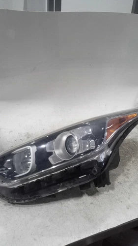 2020 Kia Forte Sedan halogen projector w/o LE Used OEM headlight used OEM headlight