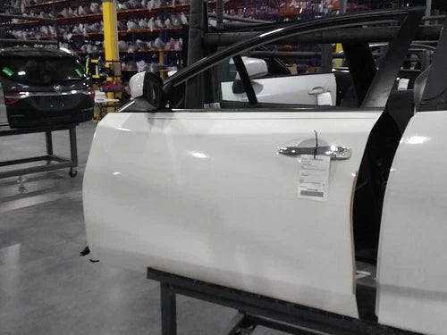 2017 Nissan Altima electric Sdn w/auto Used OEM complete door assembly used OEM complete door assembly