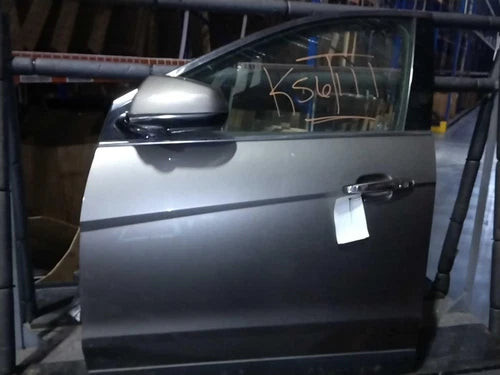 2005 Chevrolet Equinox Front Left Grad Used OEM complete door assembly used OEM complete door assembly