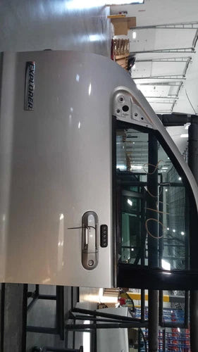 2007 Ford Explorer exc. Sport Trac L. Used OEM complete door assembly used OEM complete door assembly