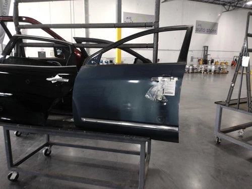 2014 Nissan Rogue electric Front Left Used OEM complete door assembly used OEM complete door assembly