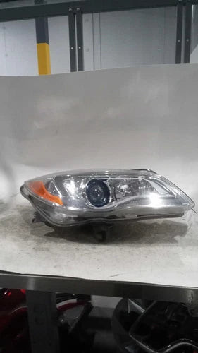 2016 Buick Regal halogen opt T4A Right Used OEM headlight used OEM headlight