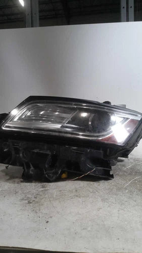 2014 Audi q5 halogen Left Used OEM headlight used OEM headlight