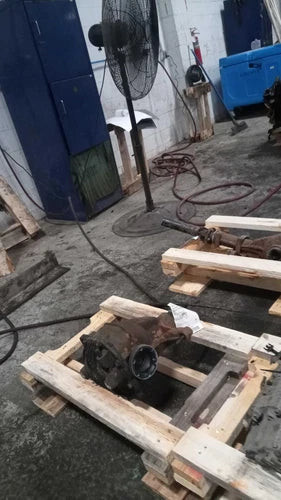 2016 Hyundai Genesis Rear Differential Carrier Assembly Used OEM Gray 112K Miles used OEM rear differential carrier