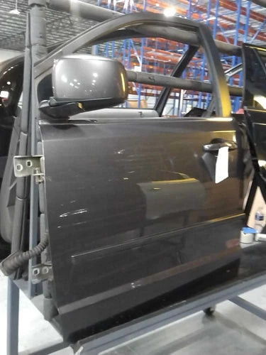 2017 Dodge Caravan electric 6 pin wind Used OEM complete door assembly used OEM complete door assembly