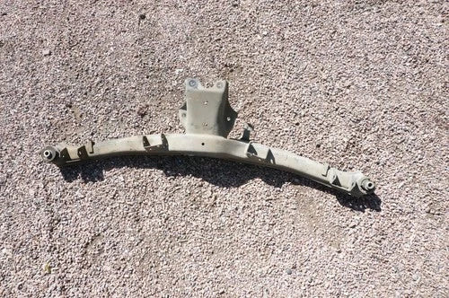 OEM BMW E30 Rear Differential Axle Carrier Rear Subframe 84-91 325e 325i is es used OEM rear differential carrier