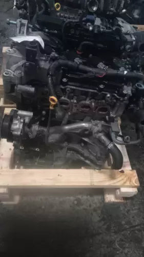 Used 2014 Nissan Rogue 2.5L Engine Complete Assembly OEM Black 192K miles used OEM engine assembly